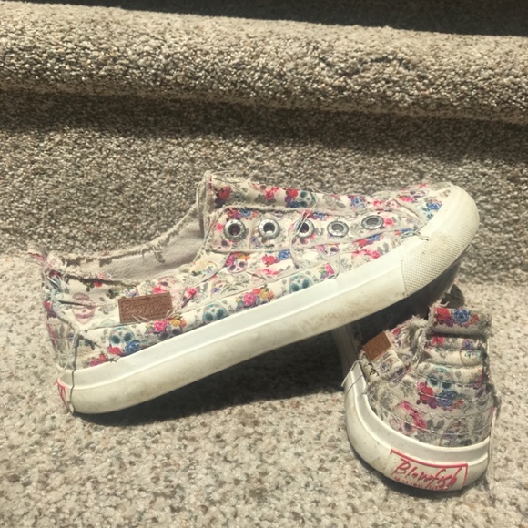 Girls lot size 7/8 (mostly size 8 ) - Picture 15 of 16